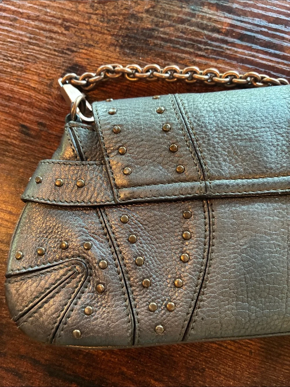 Authentic Gucci HorseBit Chain Micro Gun Metal Leather Rose Gold Studs & Chain.